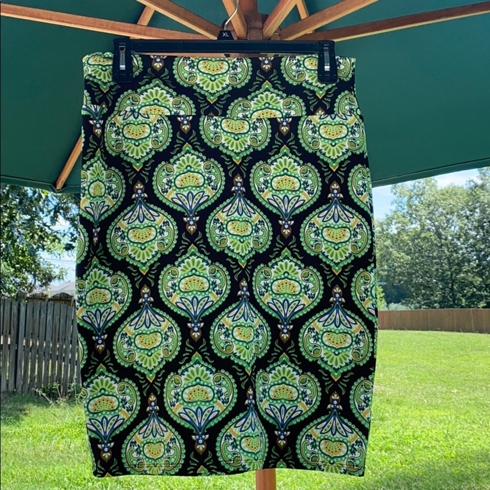 LuLaRoe globe Cassie pencil skirt
